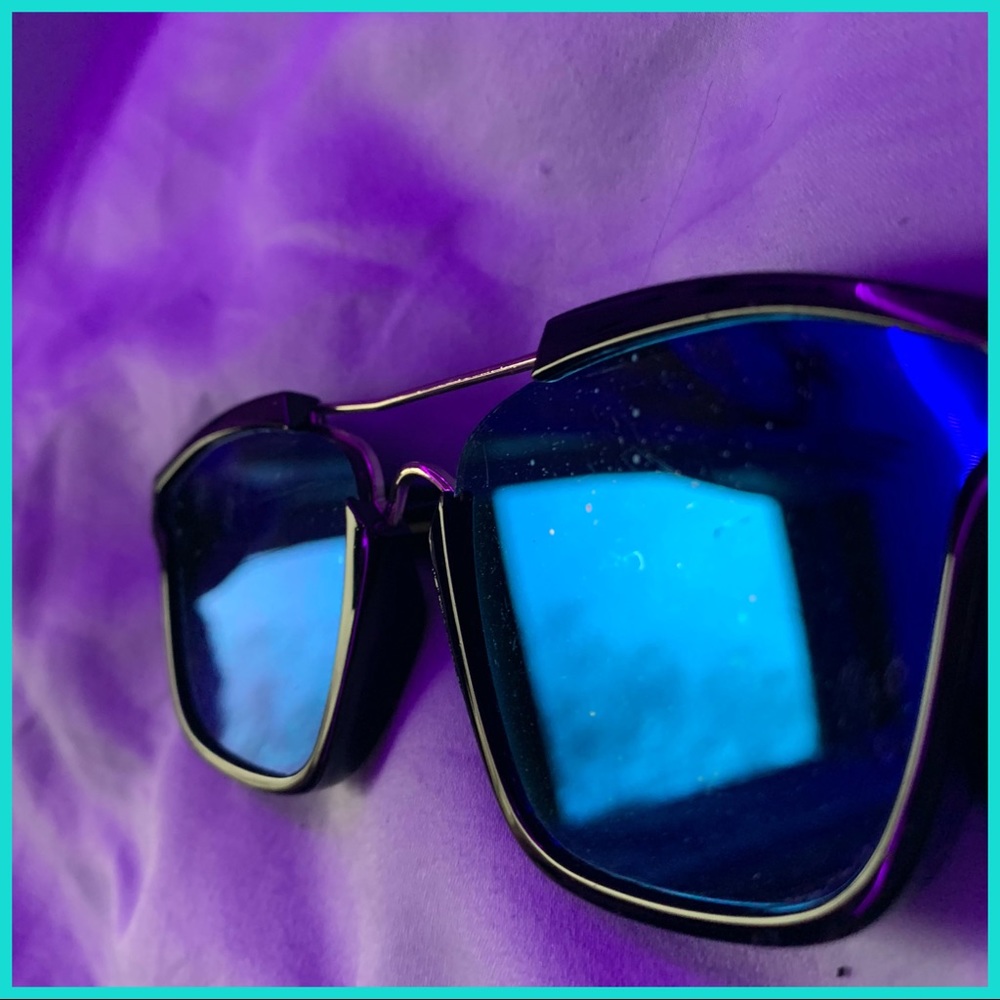 Blue lens glasses